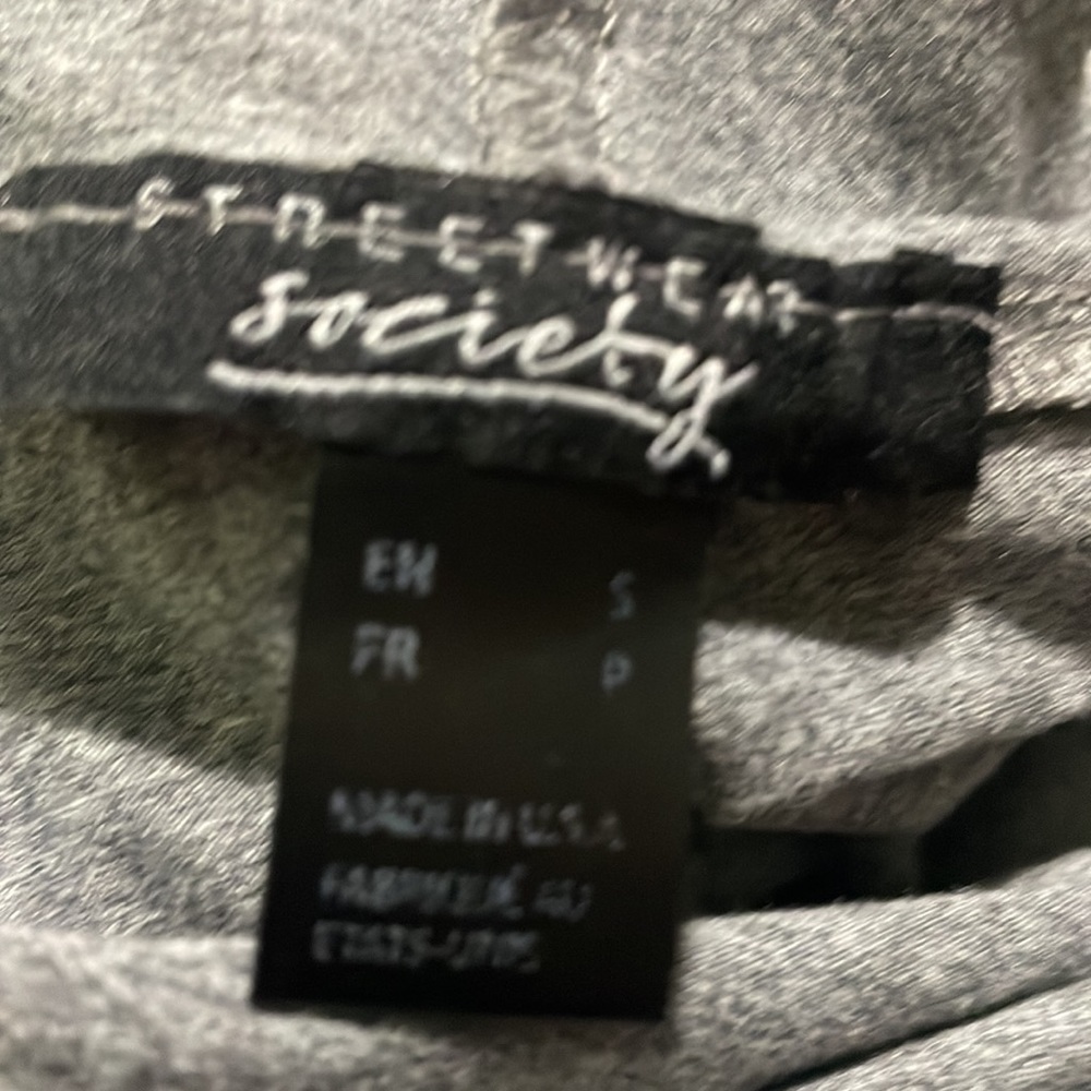 Workout Top - Picture 3 of 3